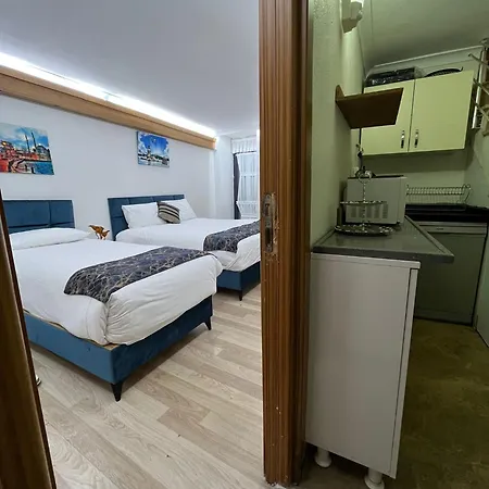 Hotel Seven Oldcity 4*