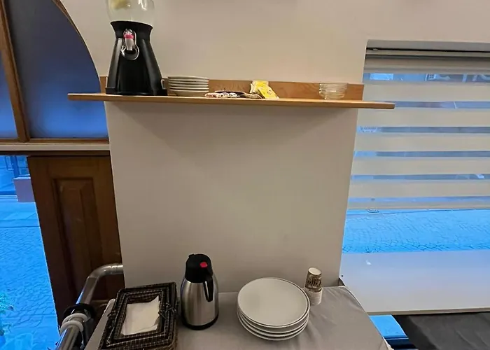 Seven Oldcity מלון