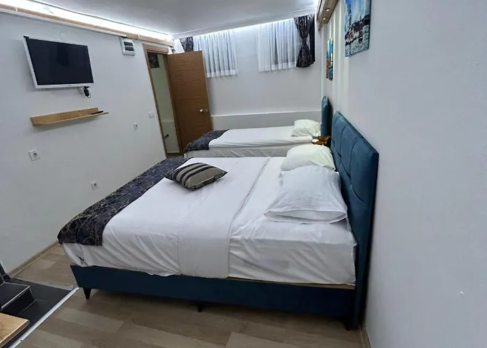 מלון Seven Oldcity 4*