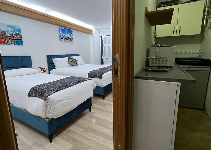 מלון Seven Oldcity 4*