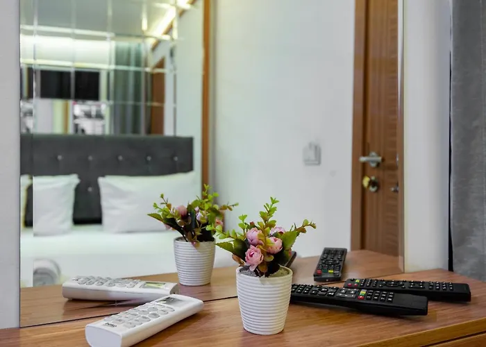 מלון Seven Oldcity 4*