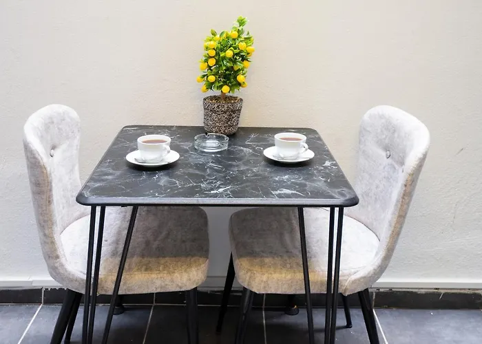 Seven Oldcity מלון