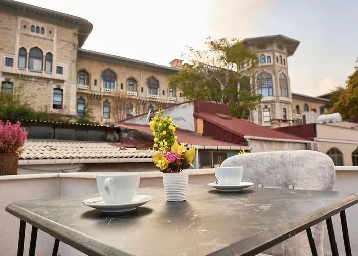 Seven Oldcity מלון