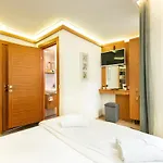 Hotel Seven Oldcity 4*